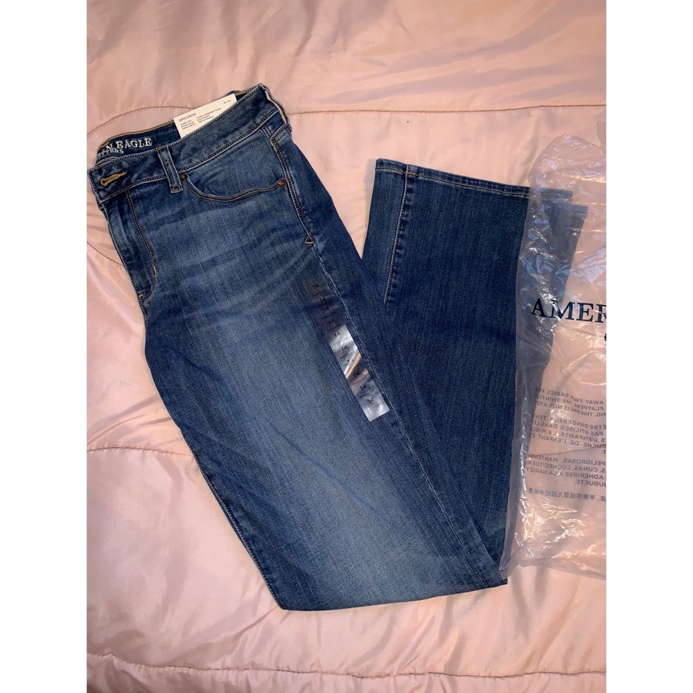 BRAND NEW WITH TAGS AE SKINNY KICK JEANS